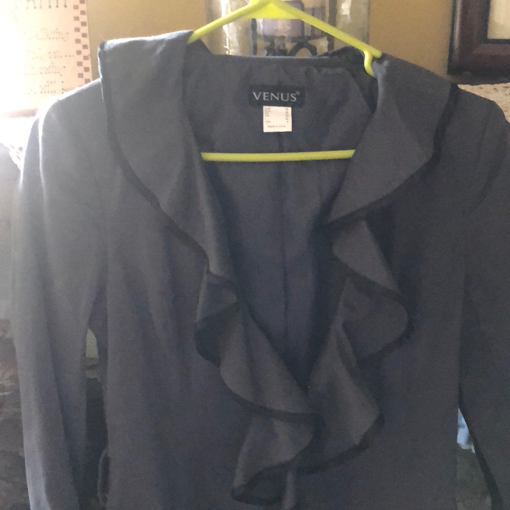 Ruffle jacket